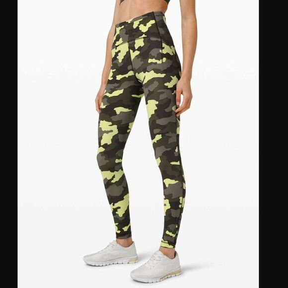 Lululemon Swift Speed High-Rise Tight 28" in green multi | Size 8 - Picture 2 of 16
